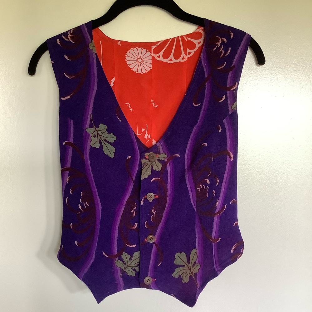 Ladies vest made from 100% silk kimono fabric